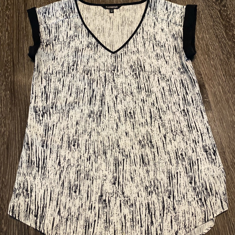 Express satin short sleeve